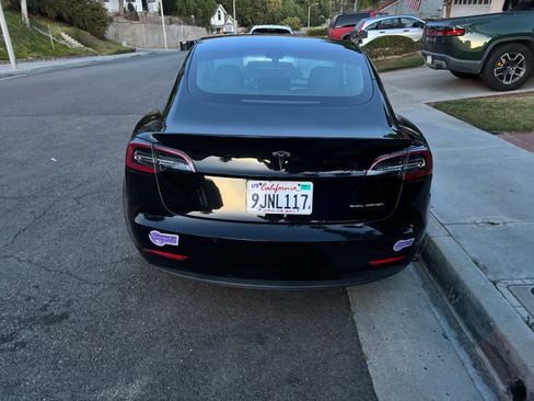 Used 2019 Tesla Model 3 Long Range AWD/4WD image 4
