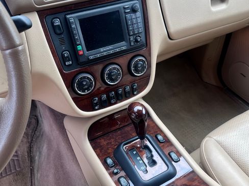 Used 2005 Mercedes-Benz ML 500 4MATIC image 9