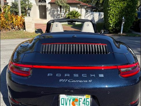 Used 2018 Porsche 911 Carrera 4 image 31