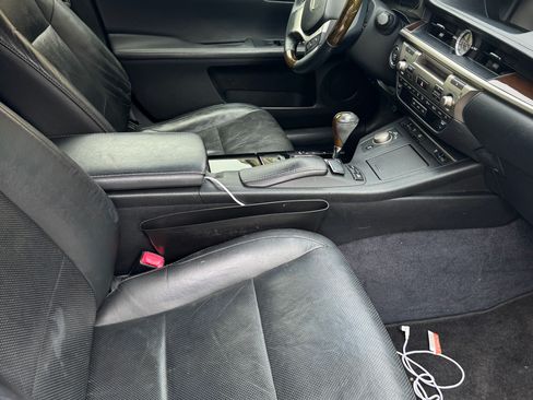 Used 2013 Lexus ES 350 w/ Luxury Pkg FWD image 10