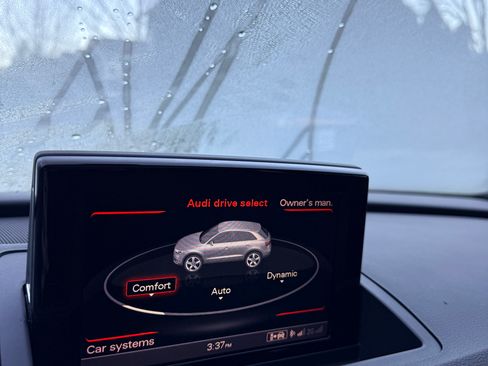 Used 2018 Audi Q3 2.0T Premium Plus w/ Premium Plus Package image 11