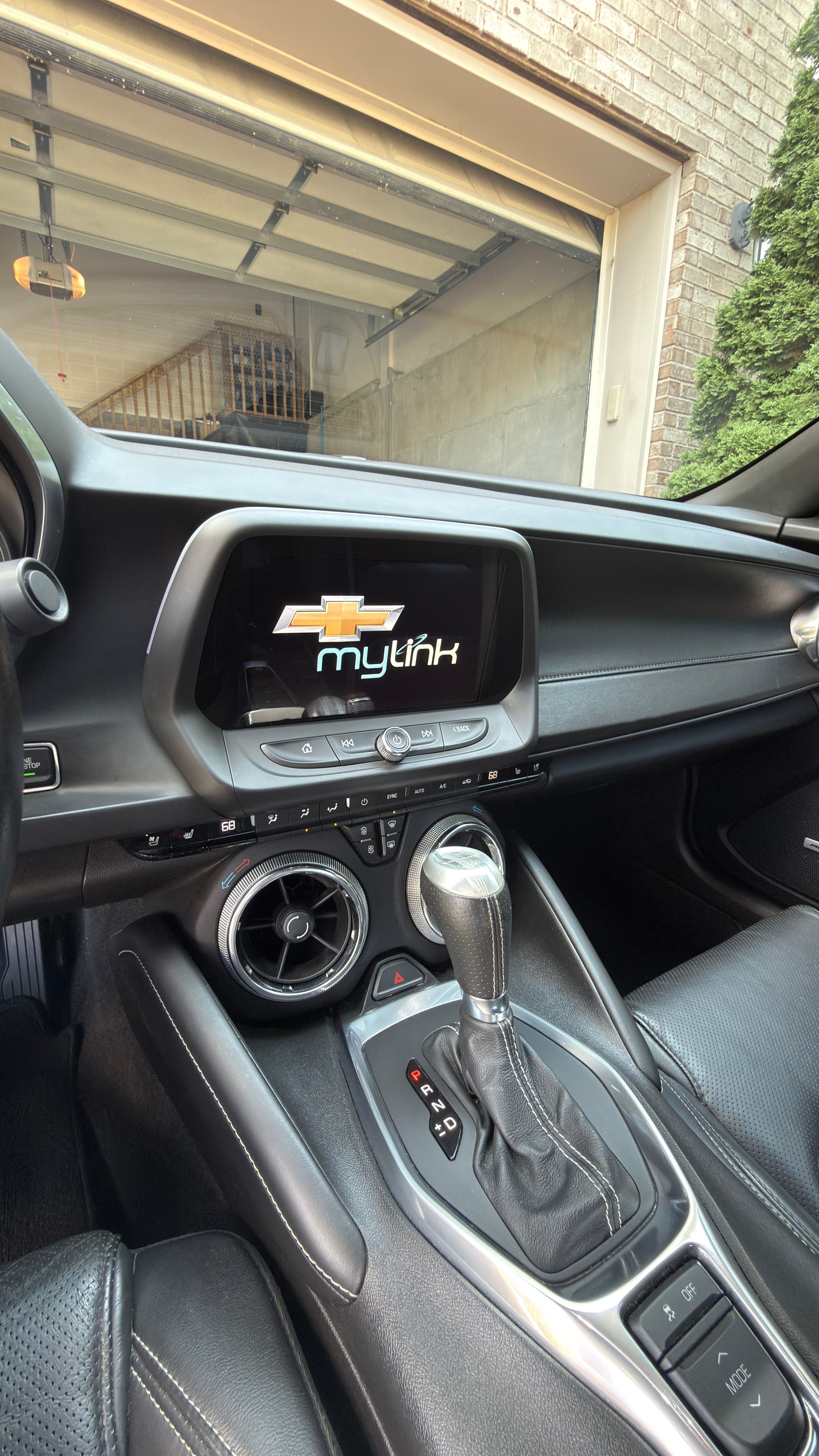Used 2016 Chevrolet Camaro LT RWD image 17