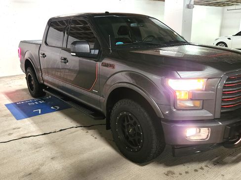 Used 2017 Ford F150 Lariat image 4
