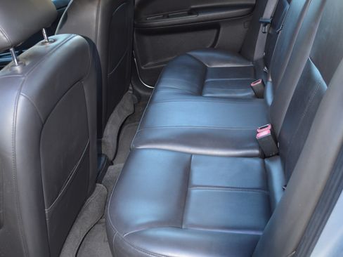 Used 2011 Chevrolet Impala LT w/ Luxury Edition Package image 19