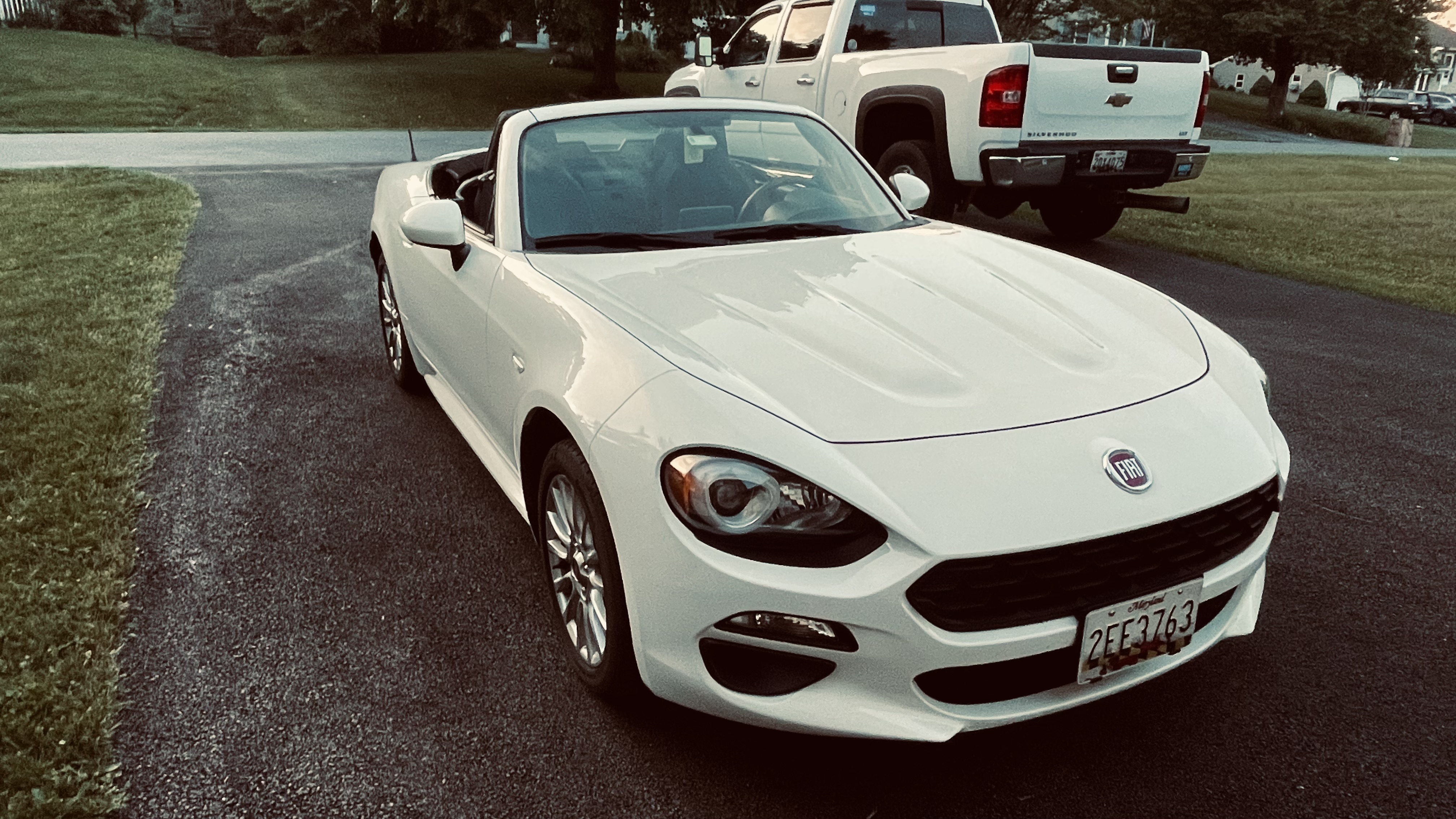 Used 2019 FIAT 124 Spider Classica w/ Technology Group RWD image 4