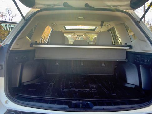 Used 2019 Subaru Forester Premium w/ All-Weather Package AWD/4WD image 9