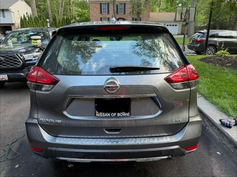 Used 2019 Nissan Rogue S AWD/4WD image 8