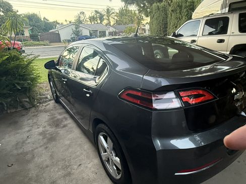 Used 2011 Chevrolet Volt Sedan 4D image 6