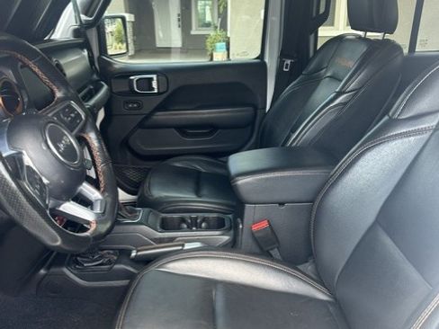Used 2022 Jeep Gladiator Mojave w/ LED Lighting Group AWD/4WD image 13