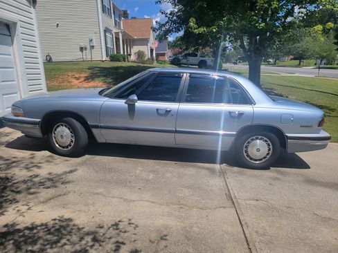 Used 1996 Buick Le Sabre Custom image 1