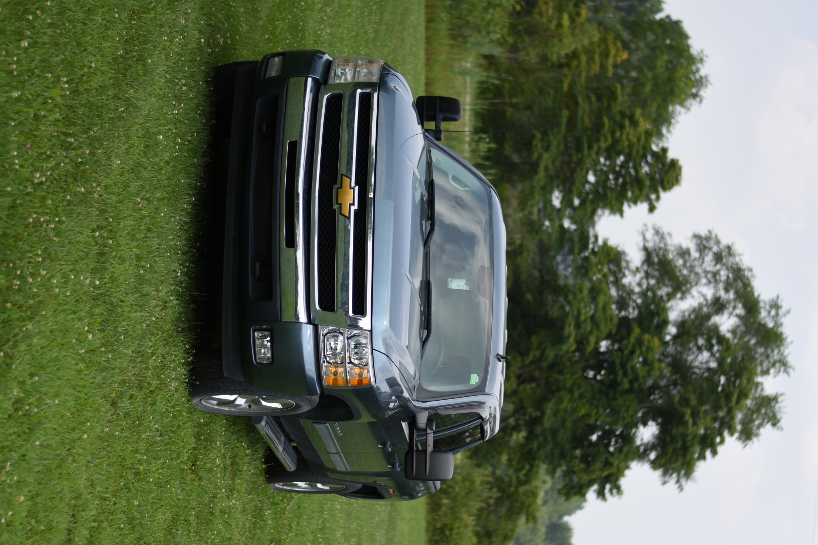 Used 2011 Chevrolet Silverado 1500 LT w/ Interior Plus Package AWD/4WD image 2