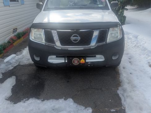 Used 2010 Nissan Pathfinder S image 8