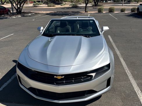 Used 2019 Chevrolet Camaro LT RWD image 9