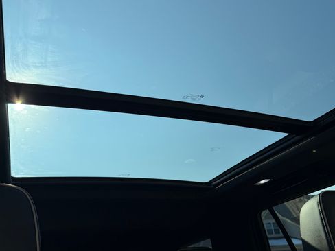 Used 2023 Chevrolet Tahoe Premier image 2