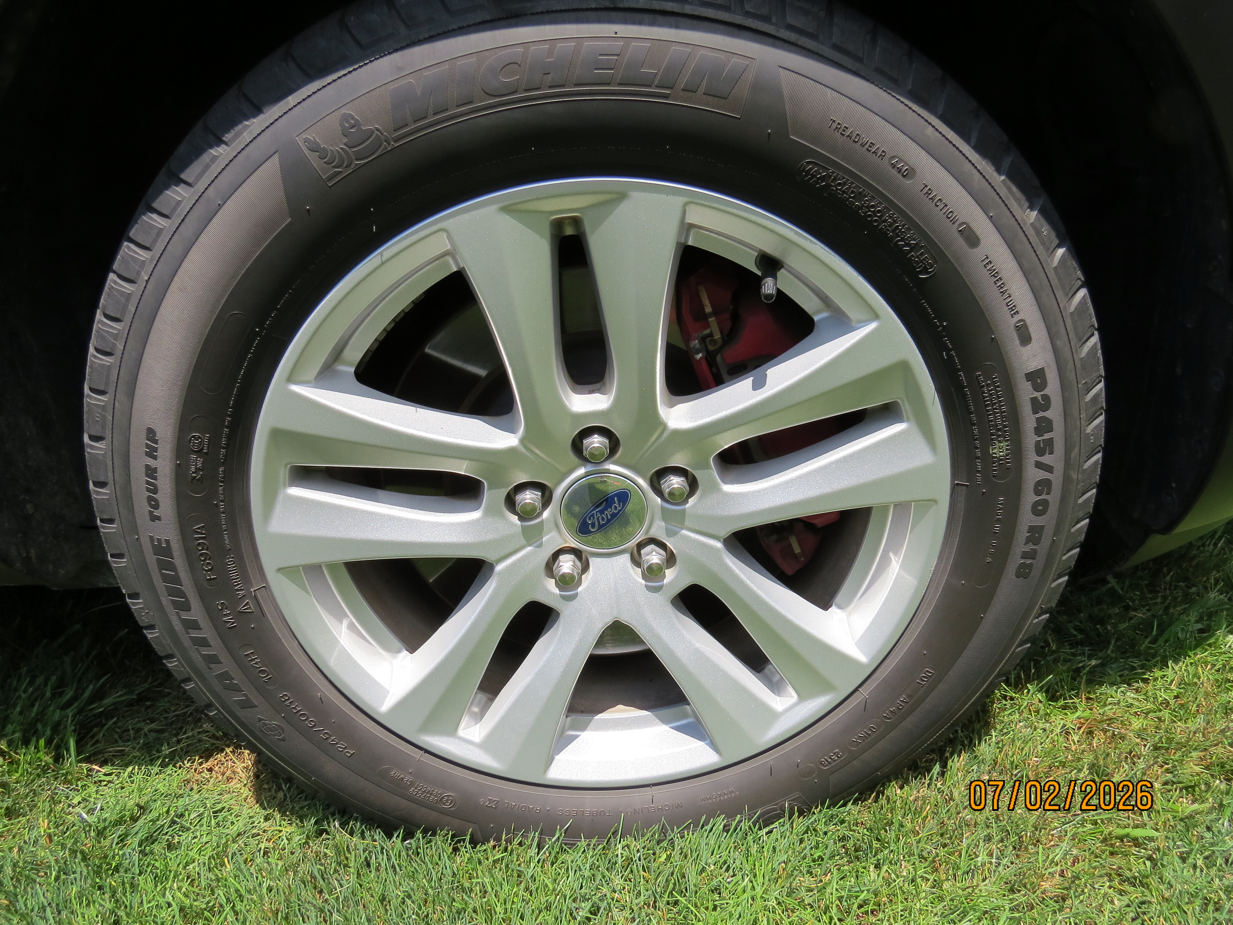 Used 2018 Ford Explorer XLT w/ Equipment Group 202A AWD/4WD image 10