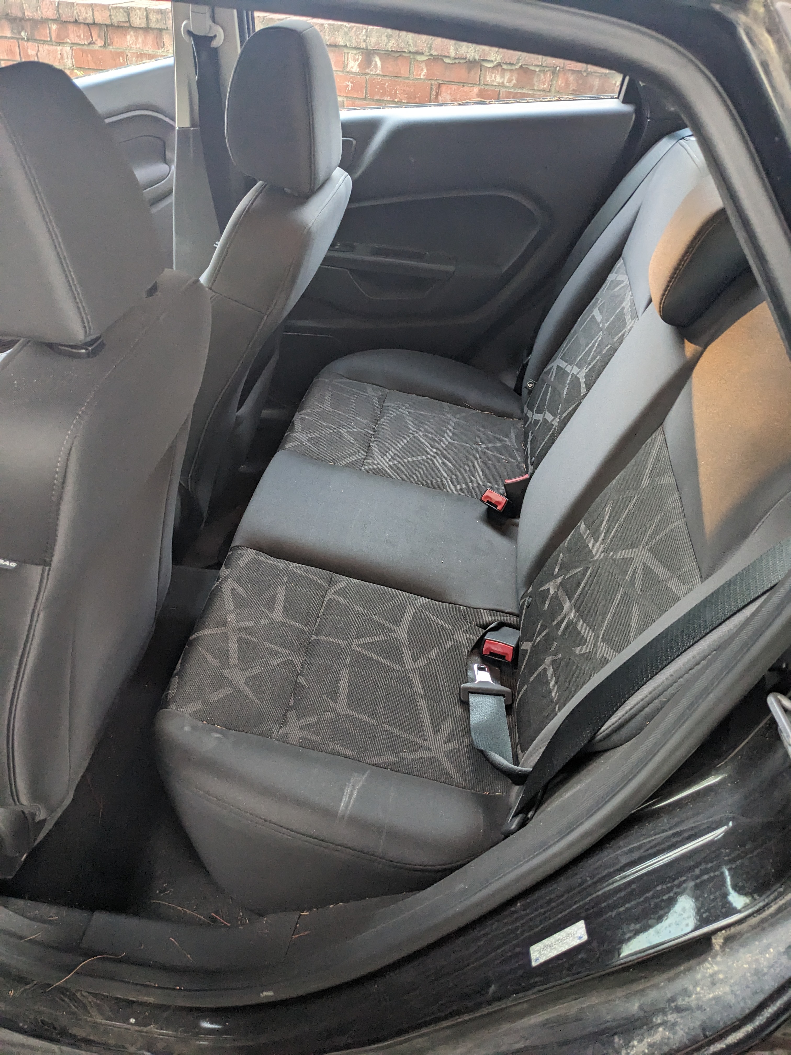 Used 2013 Ford Fiesta SE FWD image 12