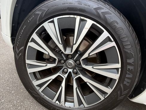 Used 2020 Volvo XC90 T5 Momentum w/ Protection Package Premier AWD/4WD image 14