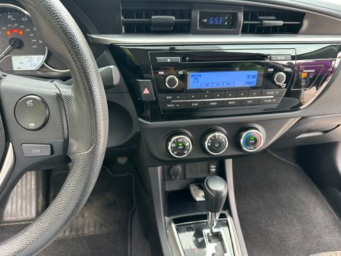 Used 2014 Toyota Corolla L image 14