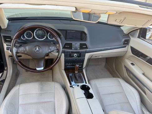 Used 2011 Mercedes-Benz E 550 Cabriolet image 9