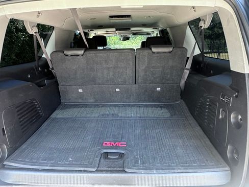 Used 2018 GMC Yukon XL SLT w/ Open Road Package AWD/4WD image 15
