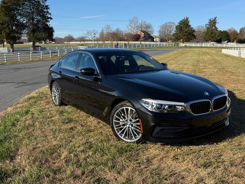 Used 2019 BMW 530i xDrive AWD/4WD image 4