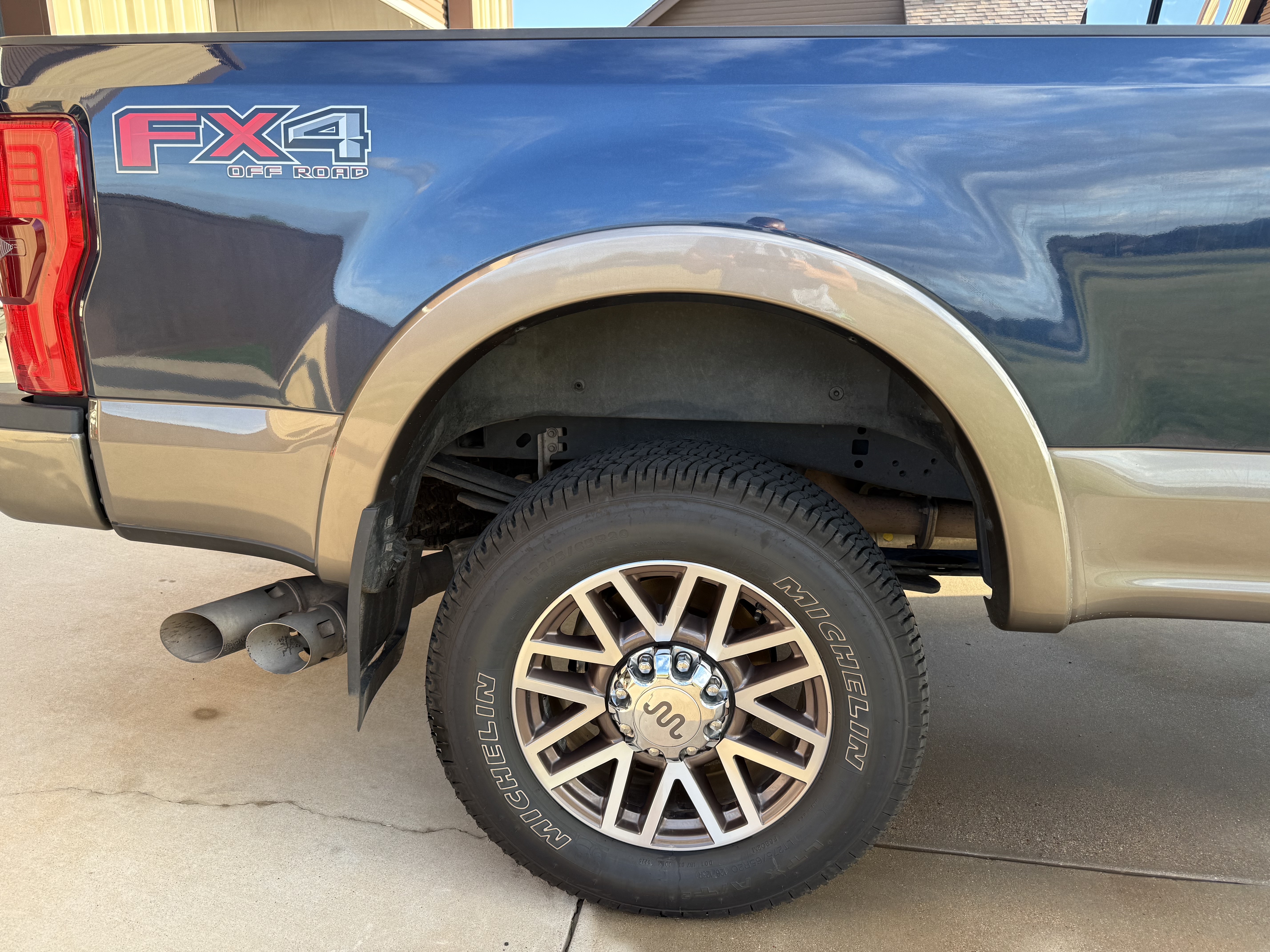 Used 2018 Ford F250 King Ranch w/ King Ranch Ultimate Package AWD/4WD image 4
