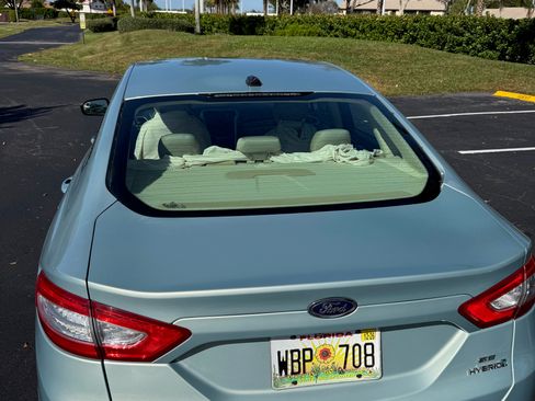 Used 2014 Ford Fusion SE image 9