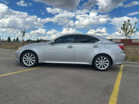 Used 2010 Lexus IS 250 w/ Premium Pkg Value Edition RWD image 2