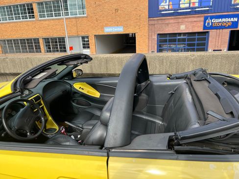 Used 2001 Ford Mustang GT image 16