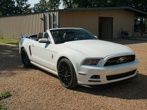 Used 2013 Ford Mustang Premium w/ Electronics Pkg RWD image 1