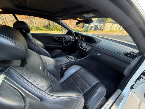 Used 2011 Mercedes-Benz CL 63 AMG image 14