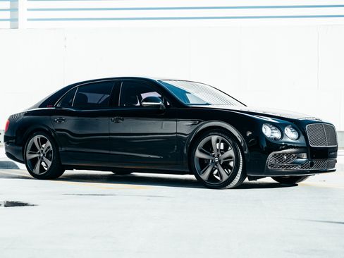 Used 2017 Bentley Flying Spur S W12 image 12