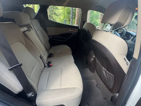 Used 2017 Hyundai Santa Fe Sport image 9