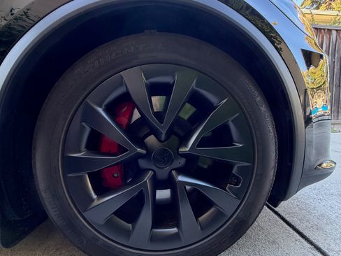 Used 2023 Tesla Model X Plaid AWD/4WD image 5