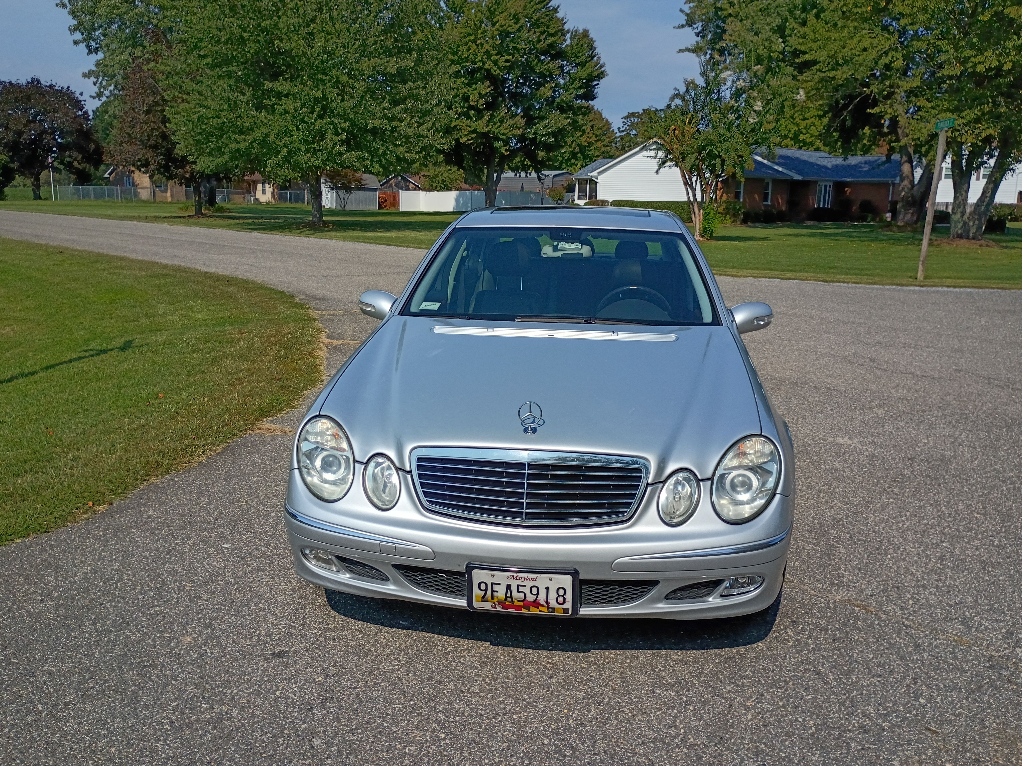 Used 2006 Mercedes-Benz E 320 CDI Sedan image 1