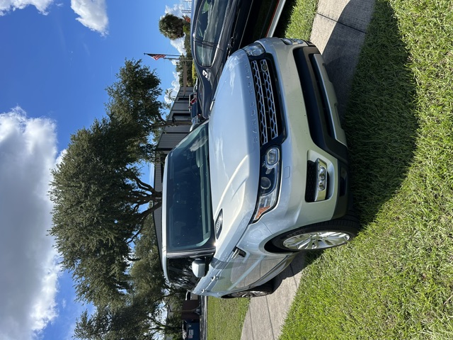 Used 2015 Land Rover Range Rover Sport HSE AWD/4WD image 16