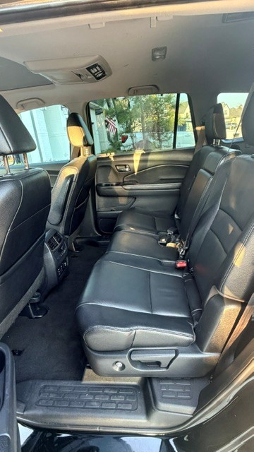 Used 2017 Honda Pilot Touring image 6