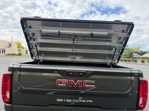 Used 2023 GMC Sierra 3500 AT4 w/ AT4 Premium Plus Package AWD/4WD image 17