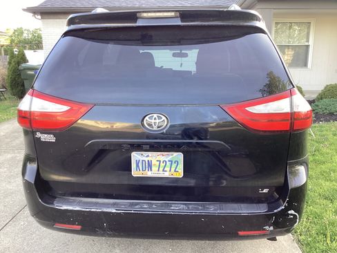 Used 2016 Toyota Sienna LE image 6