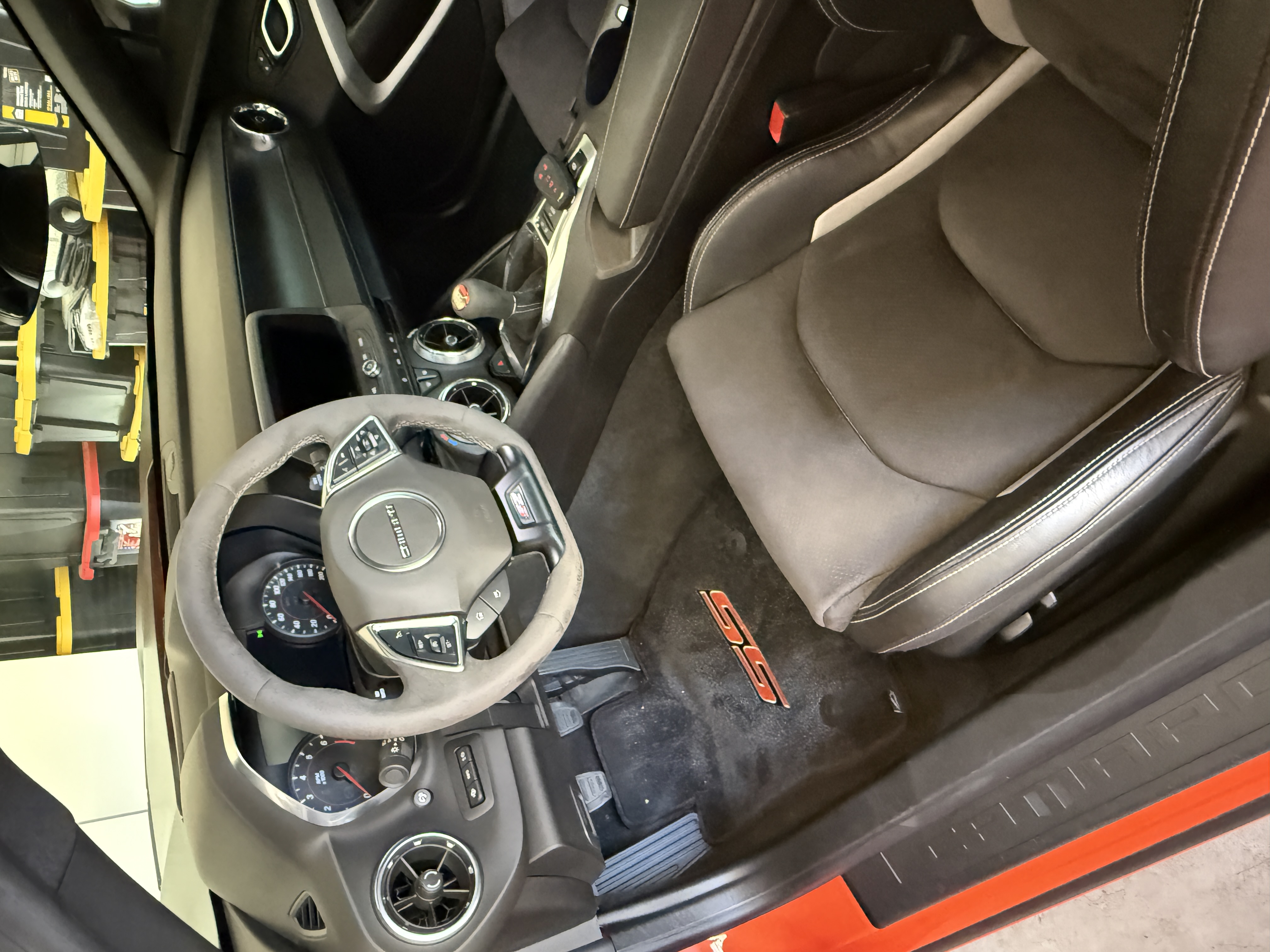 Used 2021 Chevrolet Camaro SS RWD image 16