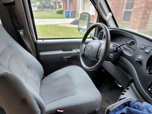 Used 2006 Ford E-350 and Econoline 350 XL image 12