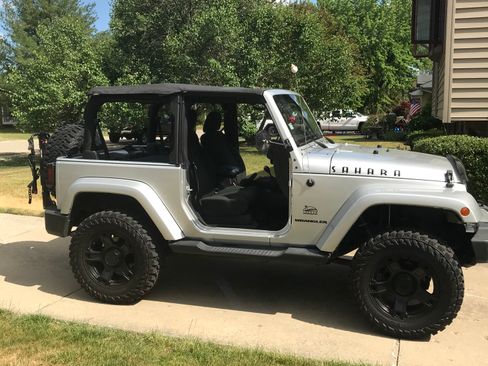 Used 2011 Jeep Wrangler Sahara w/ Dual Top Group image 6