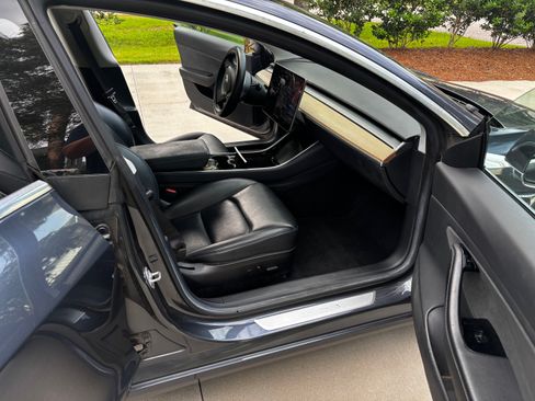 Used 2019 Tesla Model 3 Standard Range Plus RWD image 16